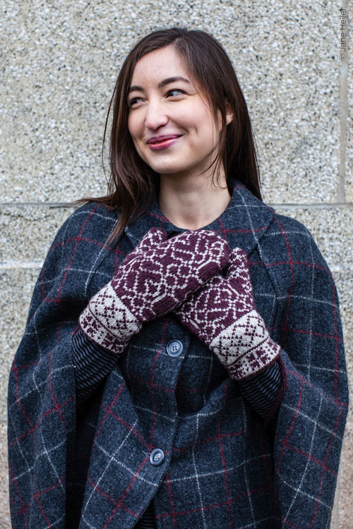 Twist Collective - Scribe Mittens in Deluxe Worsted