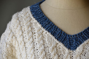 Varia Sweater shoulder_blog