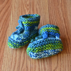 uw-tapestry-baby-booties-square