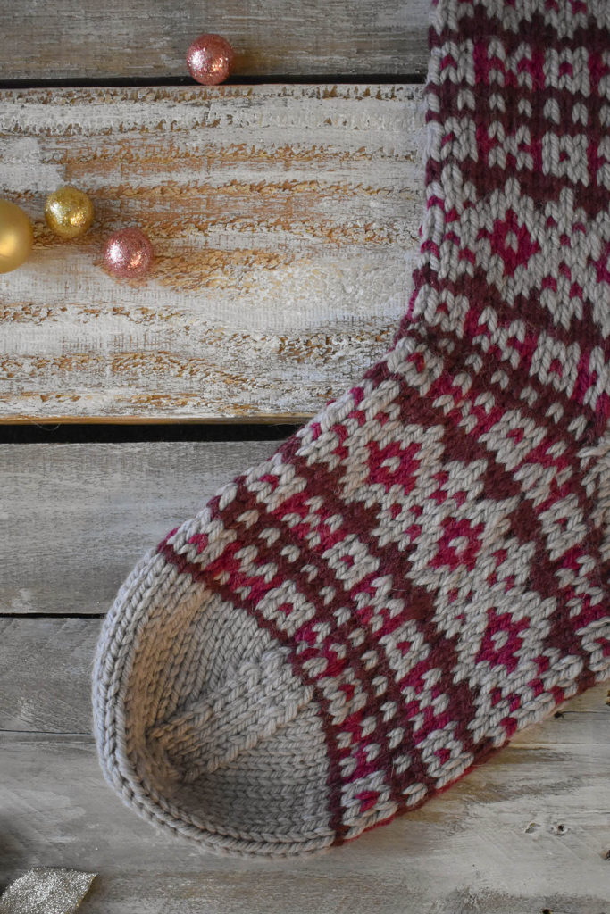 A close-up of a stocking knit in Deluxe Bulky Superwash.