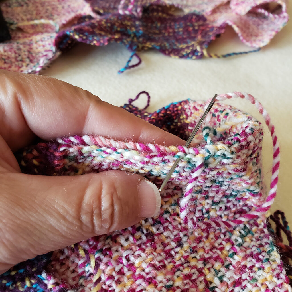 Pin Loom Weaving - The Yarn Patch